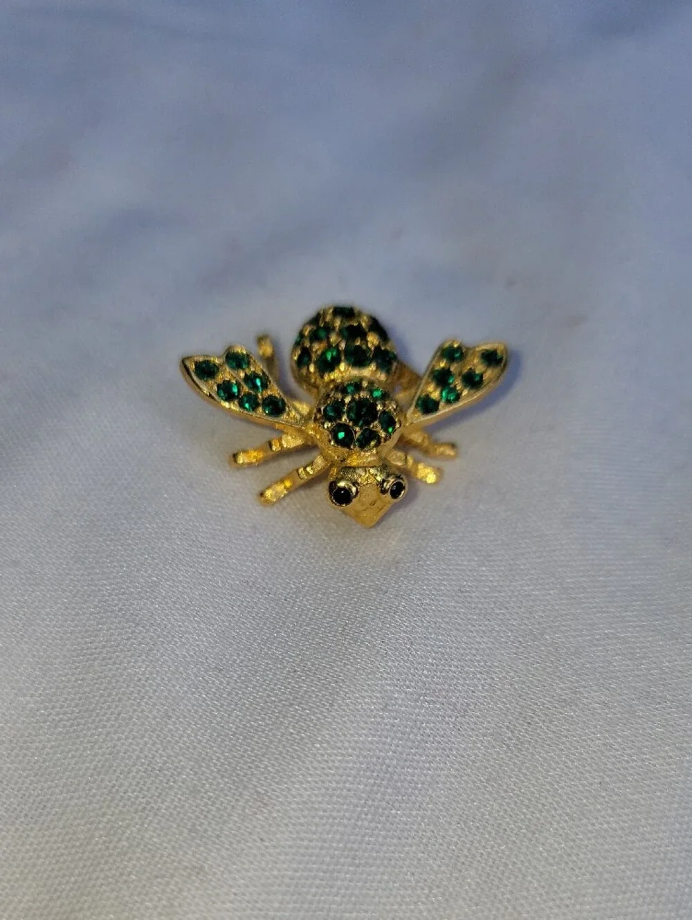 Vintage Joan Rivers Gold Tone Bee Brooch with Green Crystals
